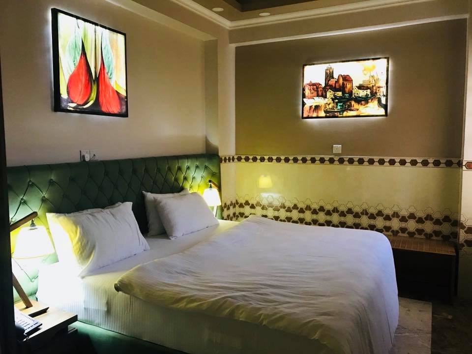 فندق النسر الملكي