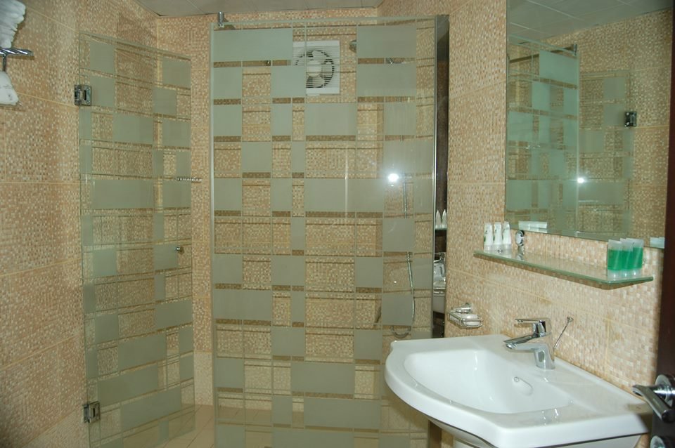 فندق كرستال