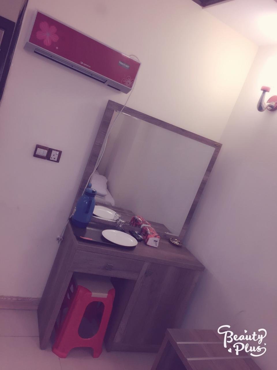 فندق الديرة