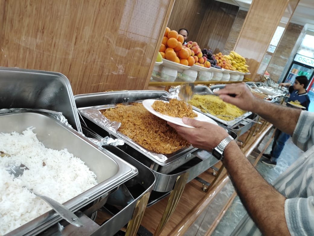 فندق كراون بلاس السياحي